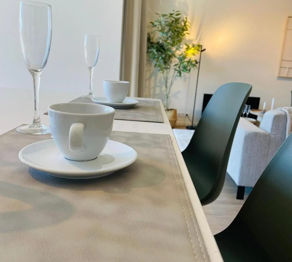 Studio Bubbles By Bloss, Familieappartement Met Terras Ostende