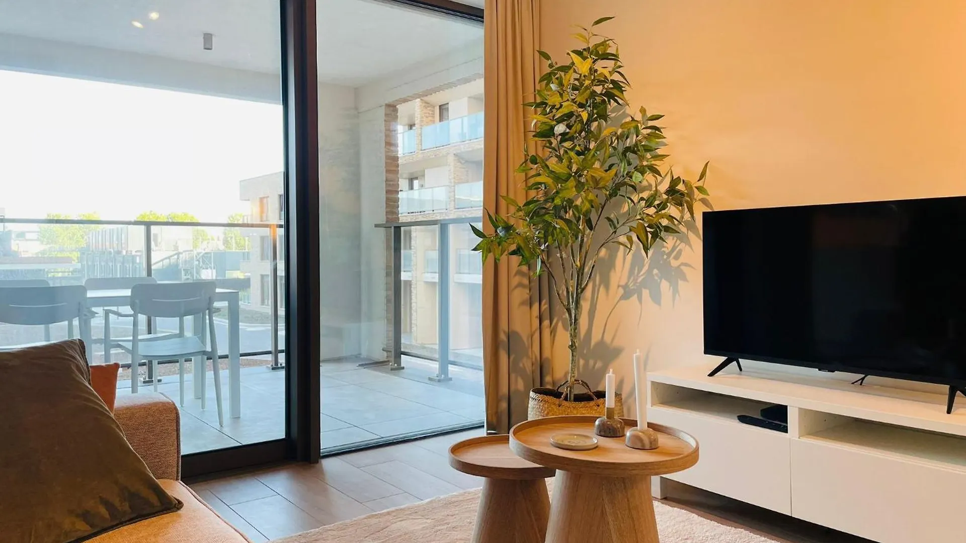 Apartment Studio Bubbles By Bloss, Familieappartement Met Terras Ostende